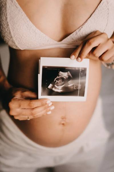 Primeira consulta pré-natal: o que esperar, exames e perguntas a fazer
